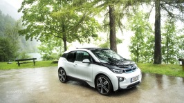 the-new-bmw-i3-comes-with-improved-range-and-other-upgrades-103778_1